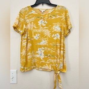 3/$10 Lauren Conrad LC front tie Yellow Hawaiian Print Blouse for Women Size M